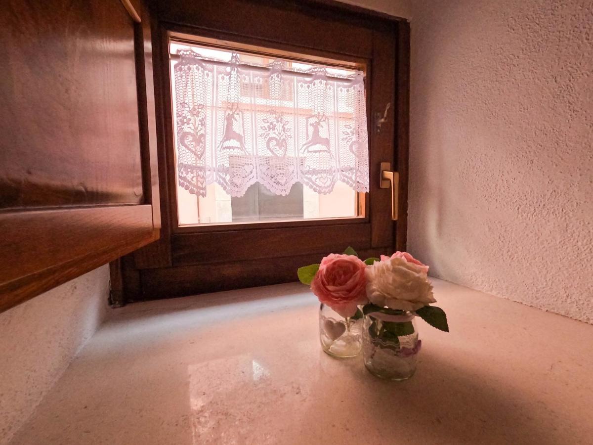 San Domenico House - Centro Storico Bed & Breakfast L'Aquila Exterior photo